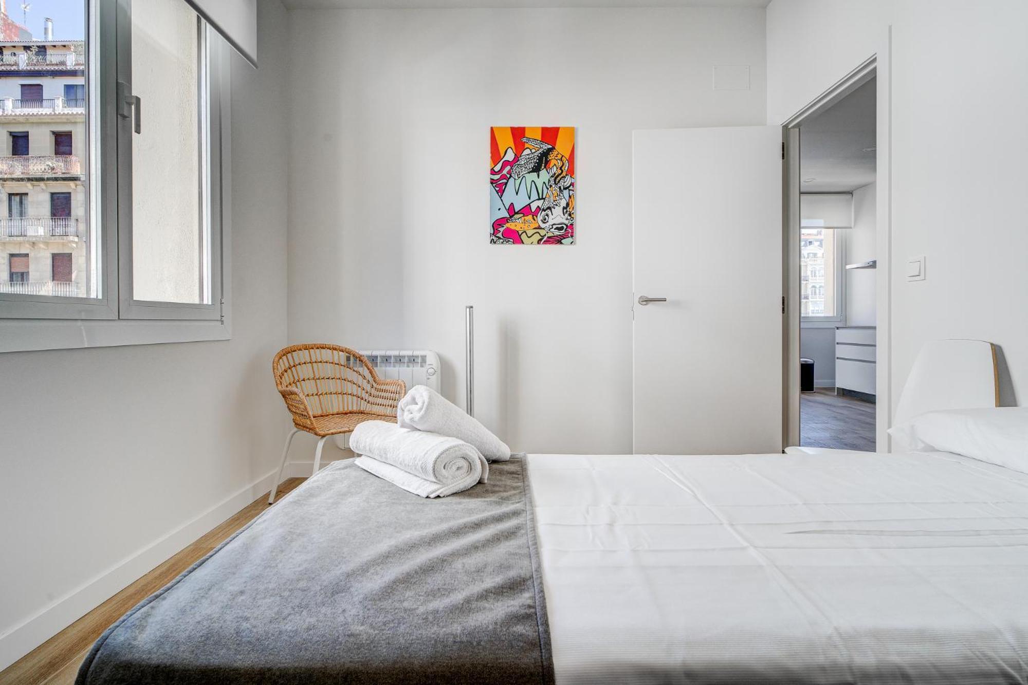 Apartamentos Gran Via By Sanse Holidays Сан Себастиан Екстериор снимка