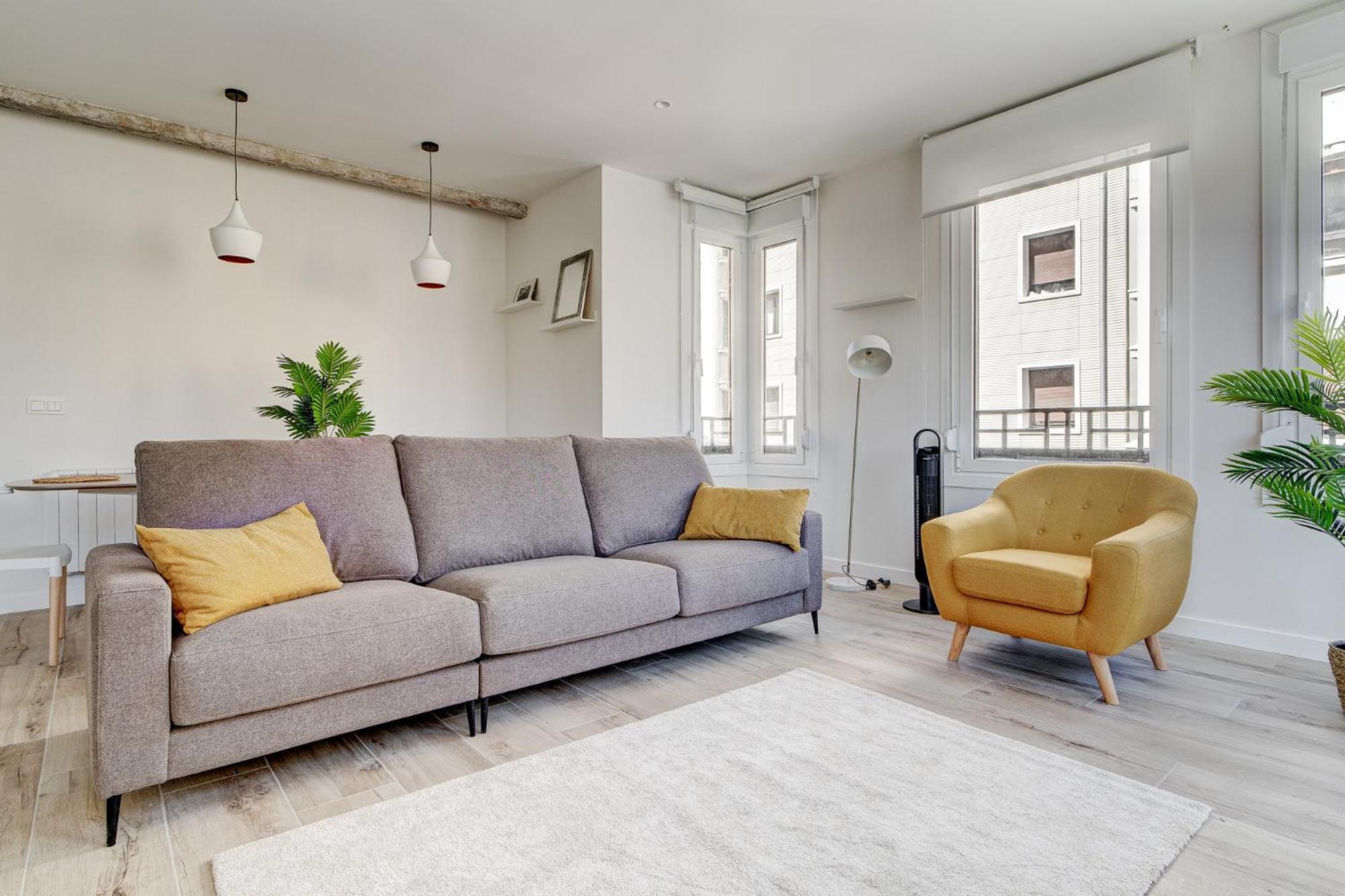 Apartamentos Gran Via By Sanse Holidays Сан Себастиан Екстериор снимка