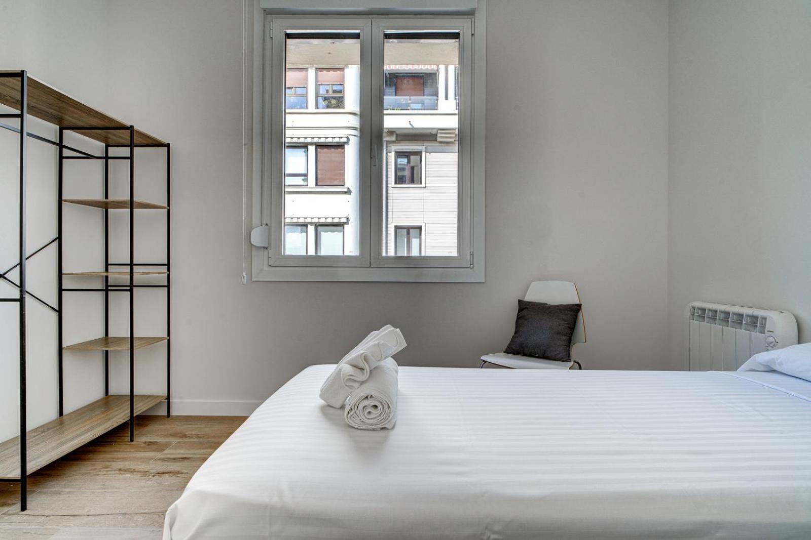 Apartamentos Gran Via By Sanse Holidays Сан Себастиан Екстериор снимка