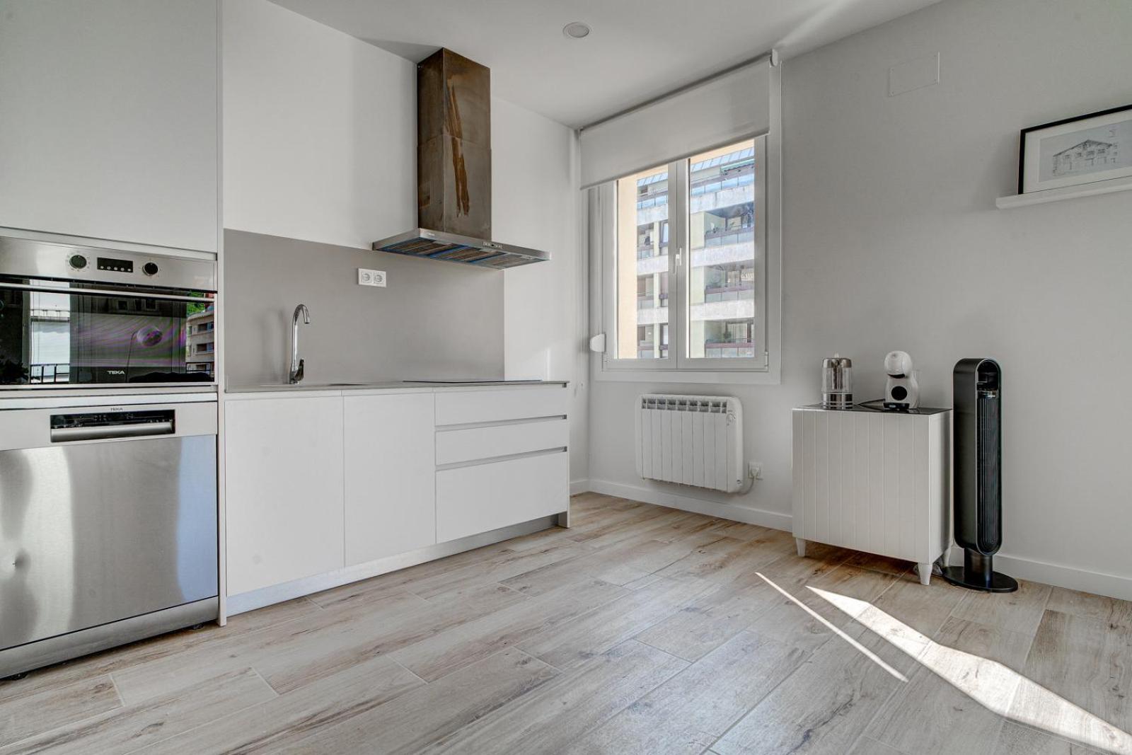 Apartamentos Gran Via By Sanse Holidays Сан Себастиан Екстериор снимка