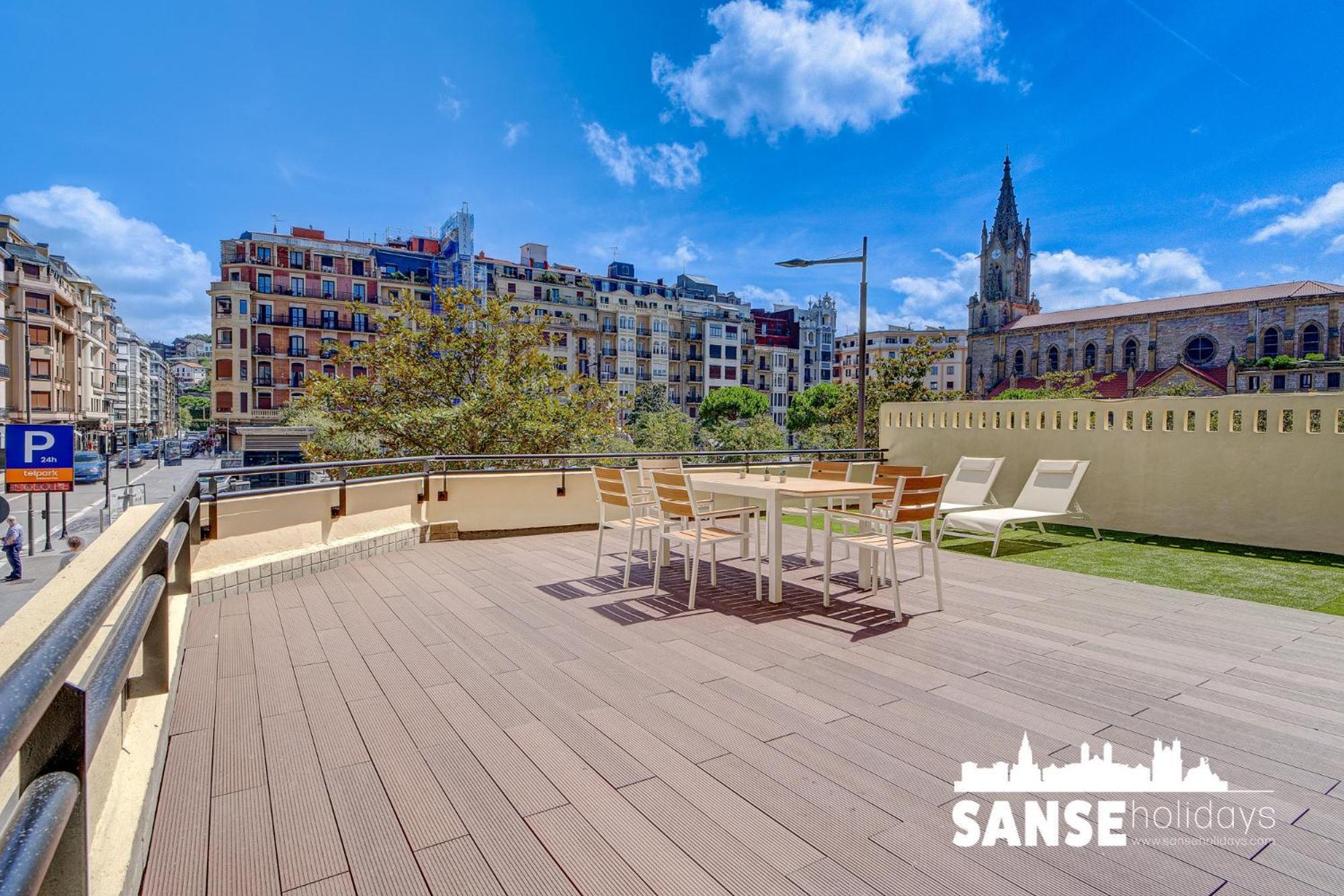 Apartamentos Gran Via By Sanse Holidays Сан Себастиан Екстериор снимка